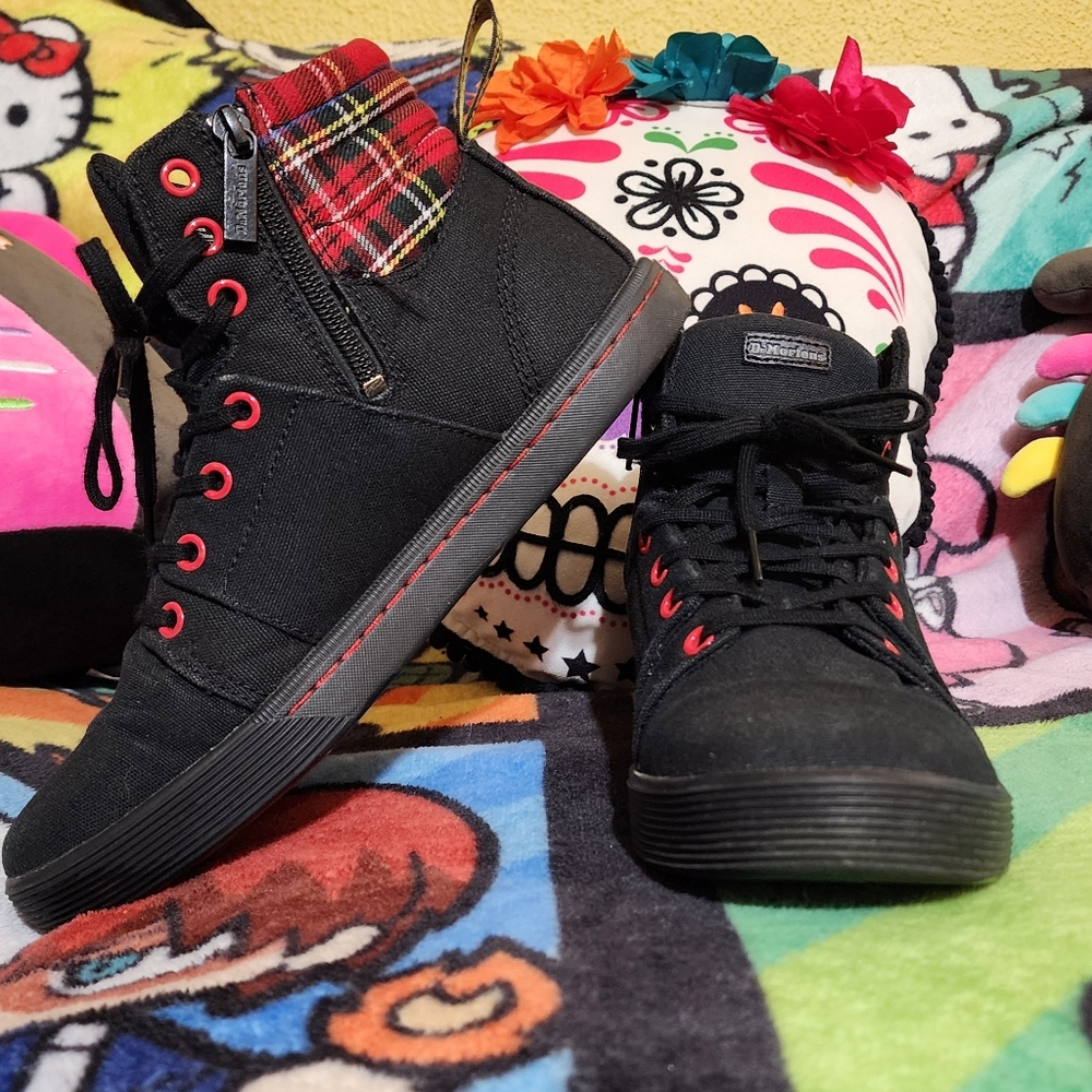 Dr Martens Rozarya in Red Plaid